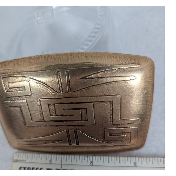 Belt buckle "Nu Gold" Red Brass Etched and Oxidized 29grams belt width to 1.25" - Picture 8 of 9